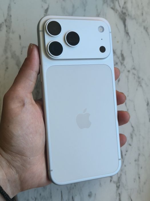 Vand iphone 17 Pro Max e-Sim