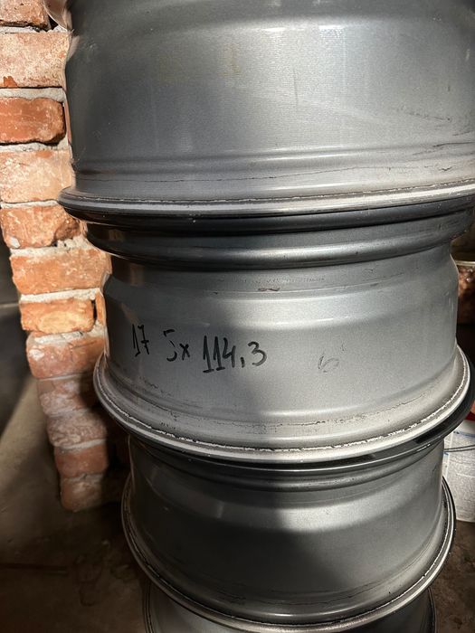 Джанти Alutec 17” 5x114.3 7.5j ET47