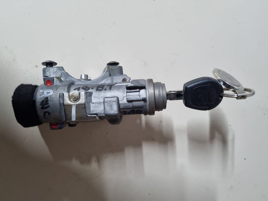 Vând contact cu cheie de VW SHARAN 1.8 benzină automat  cod motor AWC