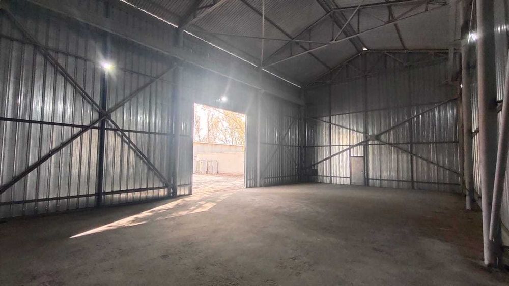 Сдам в аренду склад 200м2 (1300м3) в Промзоне