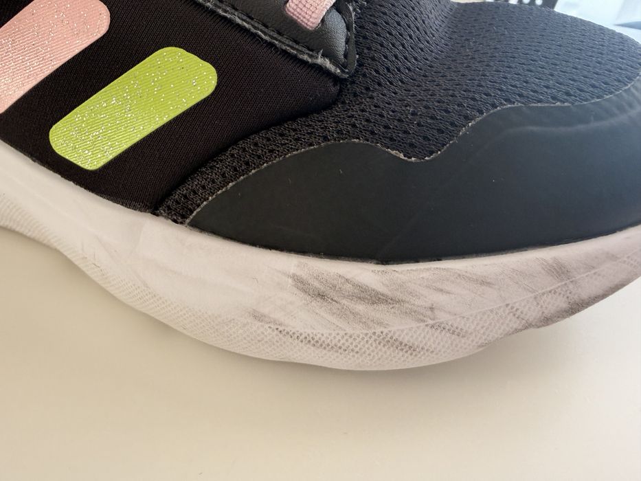 Маратонки Adidas 32 номер с леки забележки