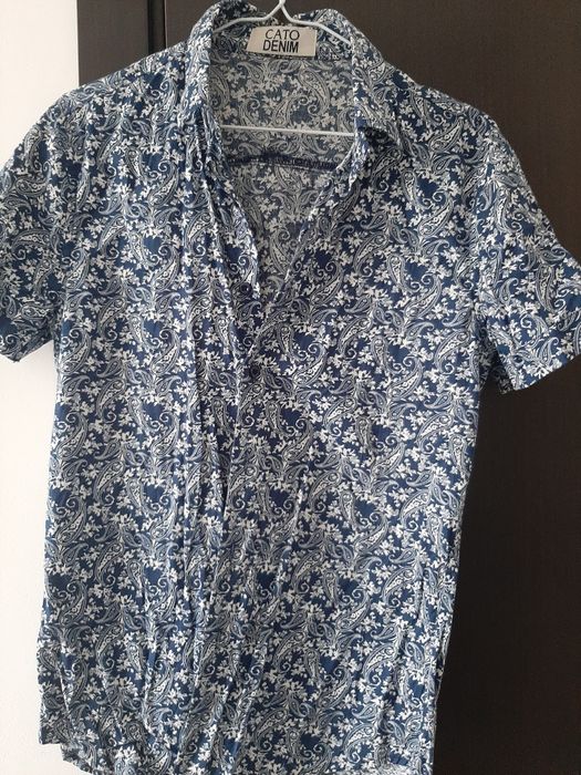 Un sacou si 6 camasi barbatesti