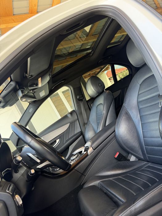 Mercedes-Benz C220d AMG pano led 5 butoane distronic camere 360 blind spot keyless head up disp Rate/leasing