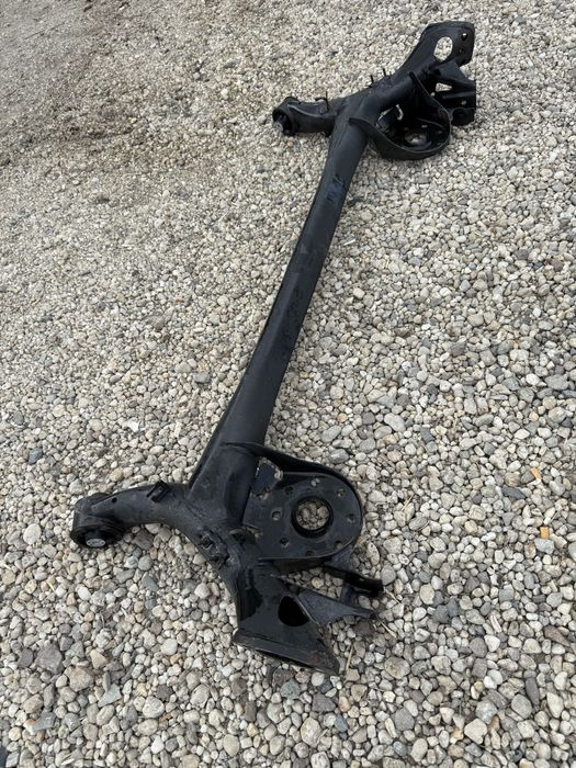 Заден мост Тойота Ярис от 2011 година до 2020 година