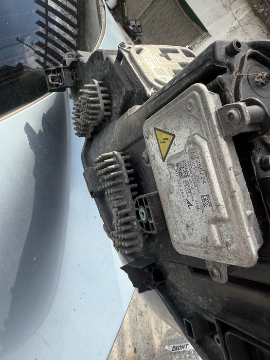 Фейс фар Х5 Е70 десен