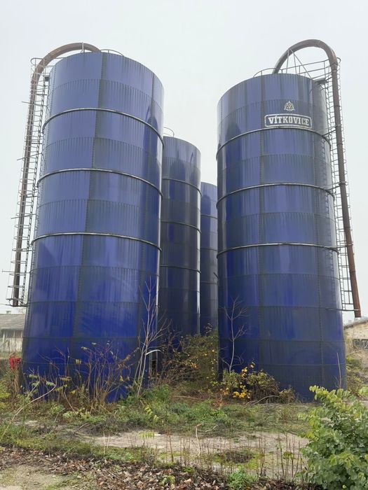 Продавам силози за фураж