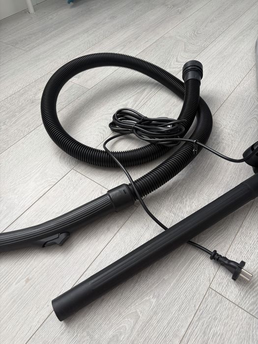 Продам мощный пылесос