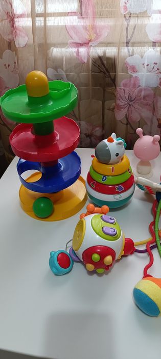 Срочно игрушки развивающие от 6-ти месяцев