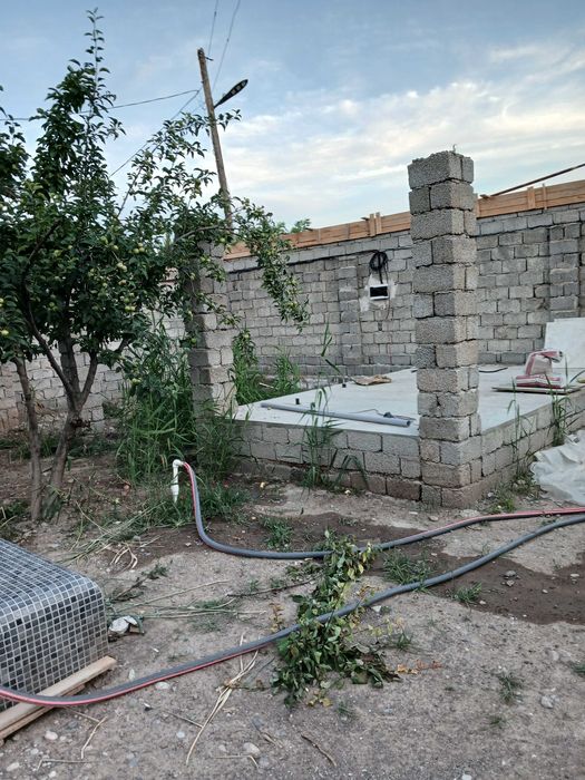 Продам участок с бассейном
