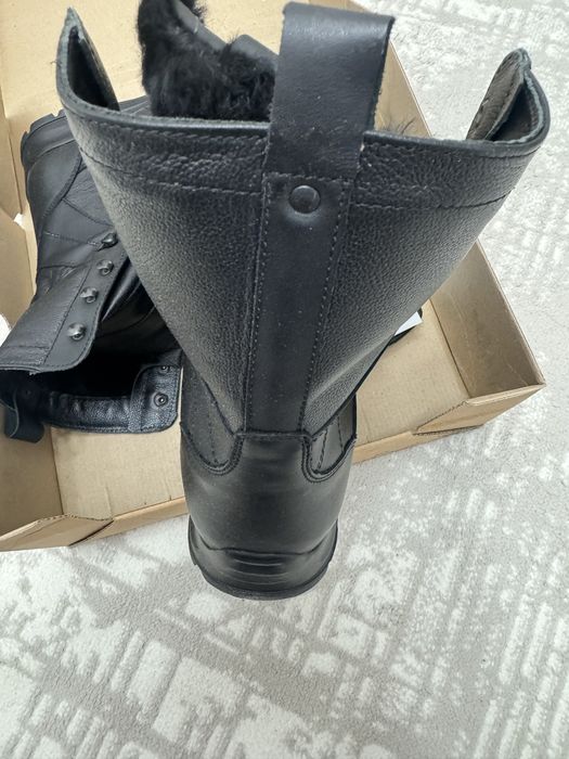 Продам новые берцы 35000