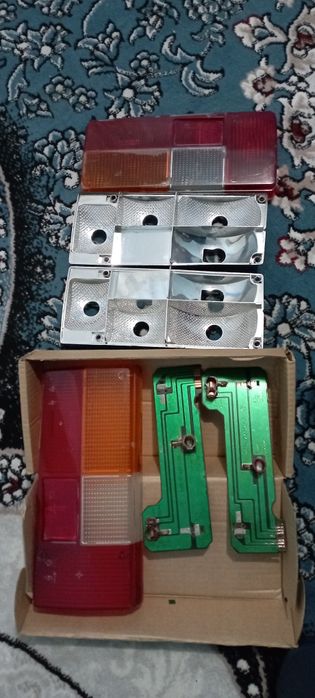 Продам задний фары от 05