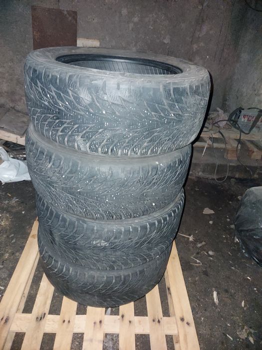 Продам шины срочно