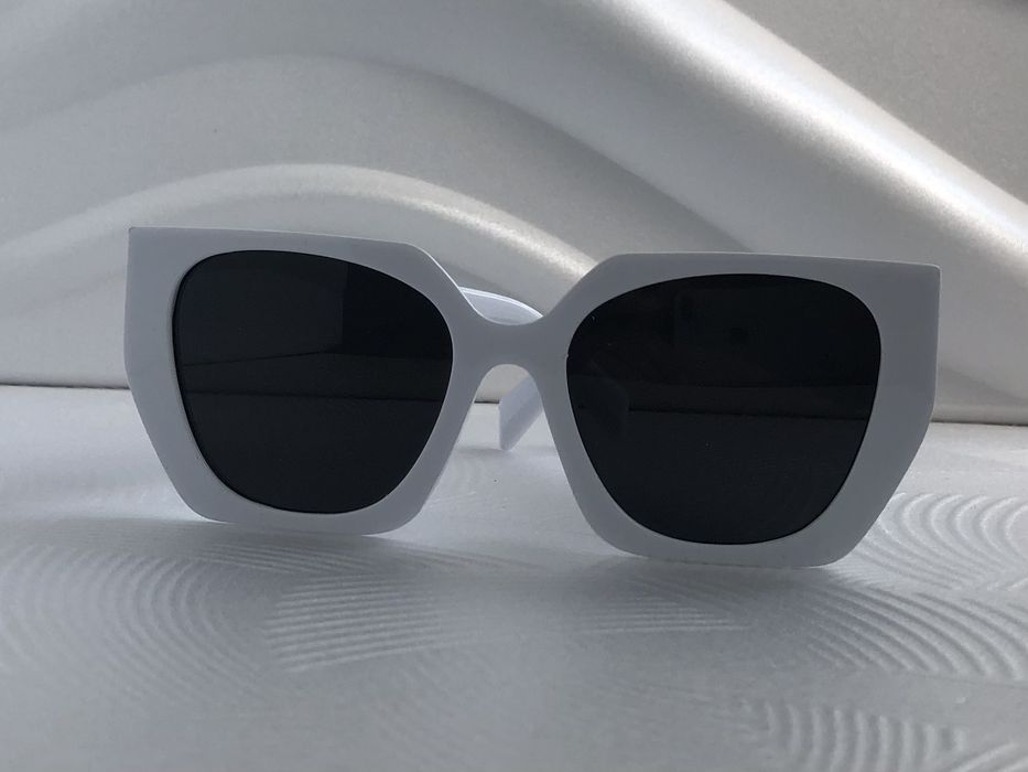 Модерни дамски слънчеви очила