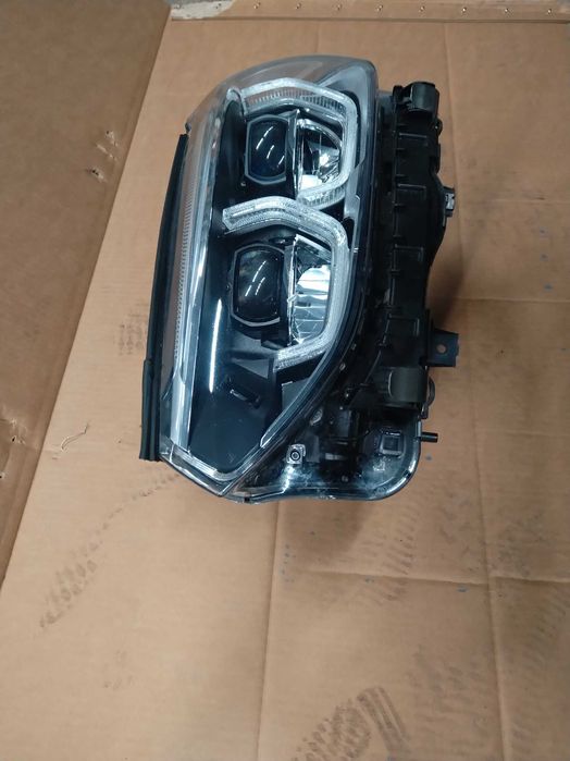 Ляв фар за BMW X3 2019 година