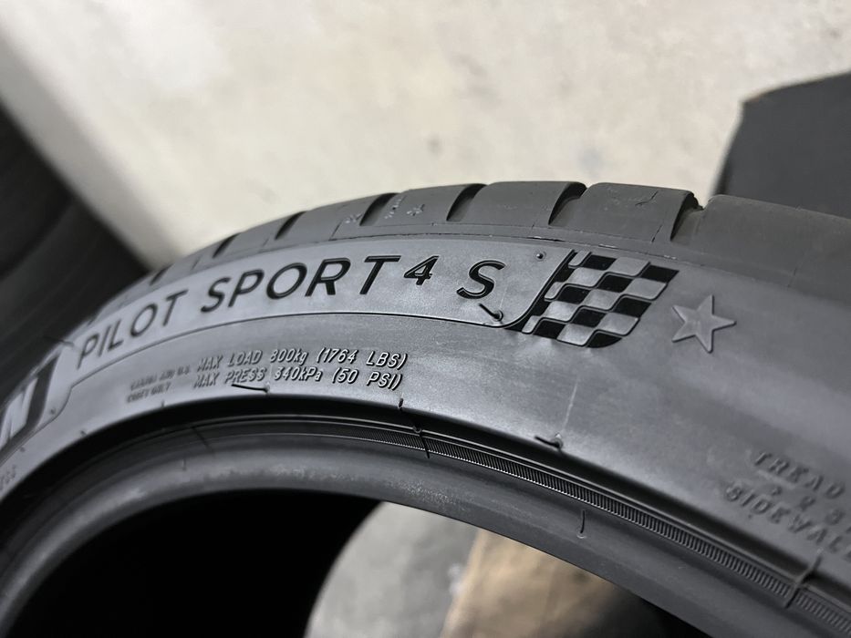 275/35/19 MICHELIN, DOT:22/23г., като Нови!