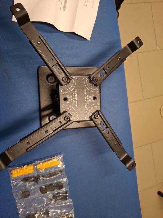 Продам кронштейн