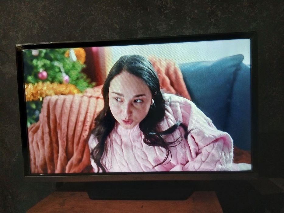 Продаю телевизор артел тв лед 28/9000