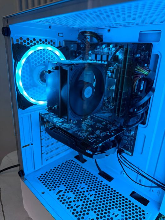 Компьютер I3 - 12 поколения