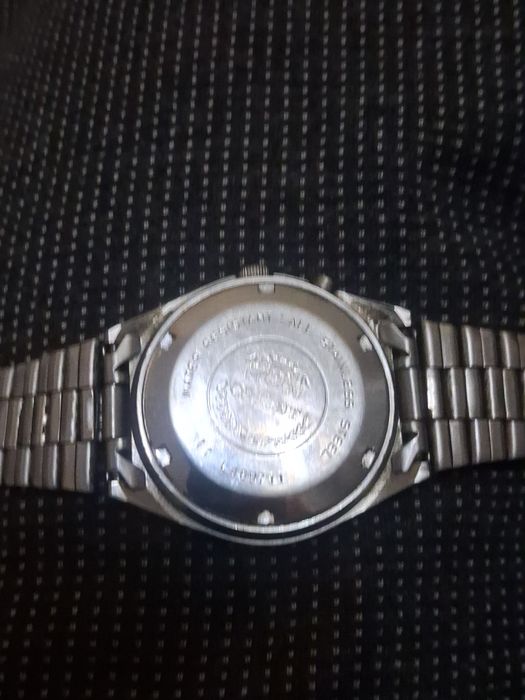 Продам часы 17000