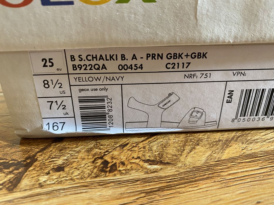 Босоножки на девочку и мальчика Geox кожаные