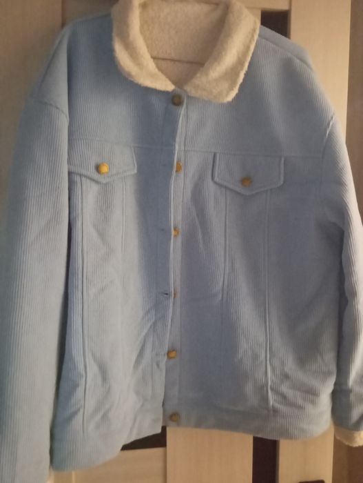 Продам женскую куртку