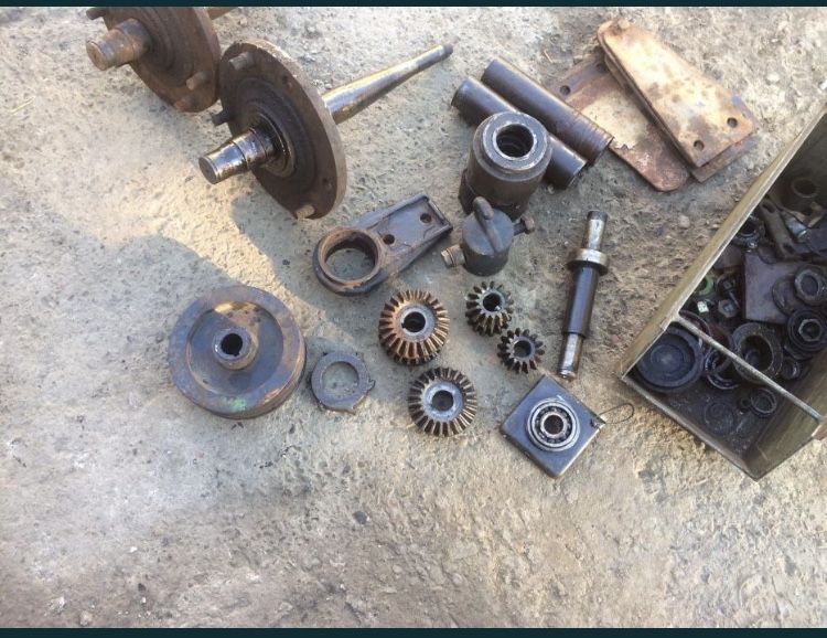 Cositoare Grendland si Deutz Fahr KM22 pt Piese