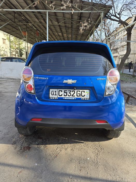 Спарк в отличном состоянии хорошие руки