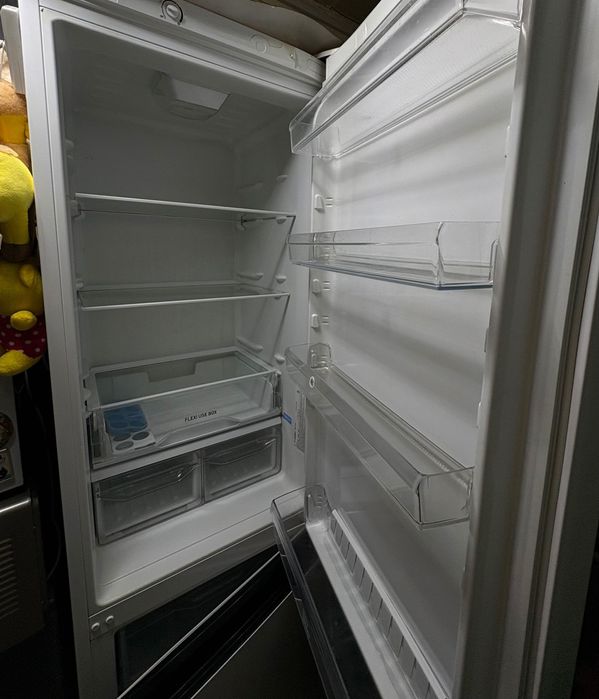 Холодильник indesit