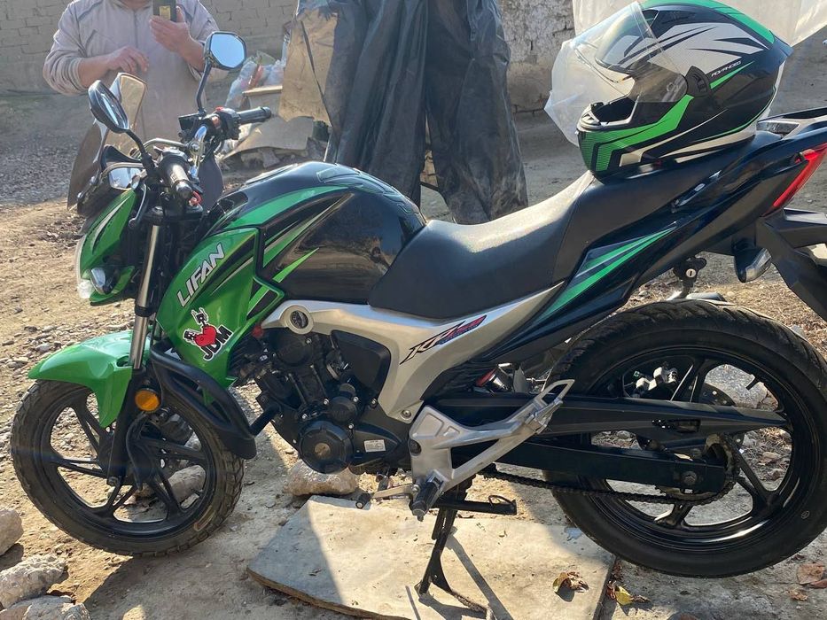 Мотоцикл спортивный