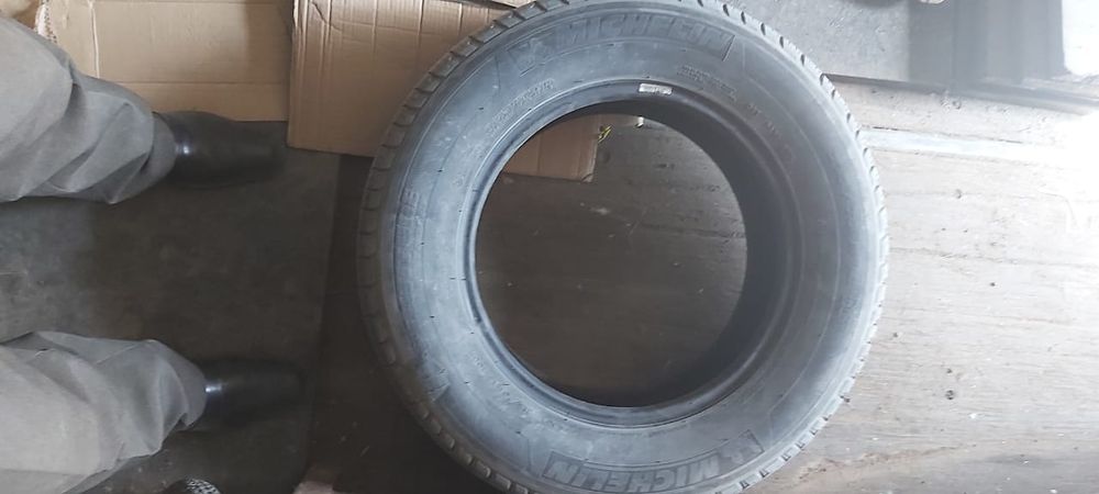 Шины пара б/у. MICHELIN 
[24.
