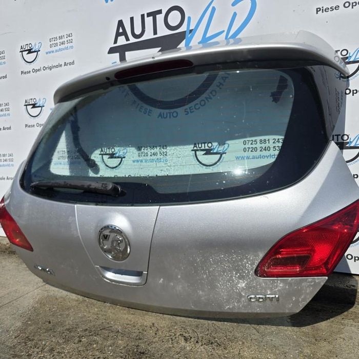 Haion cu luneta Opel Astra J