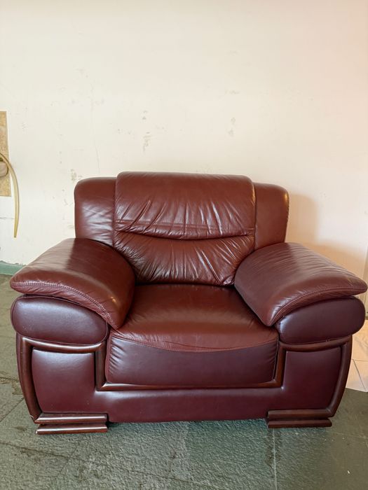 Голямо кожено кресло