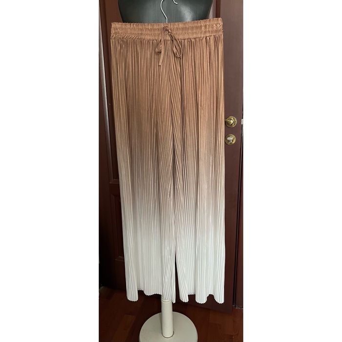Pantaloni / salvari largi plisati