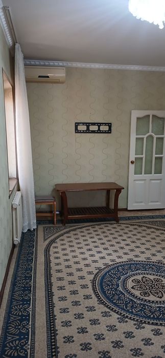 1 хонали квартира сотилади 6 мкр ВОСИТАЧИСИЗ