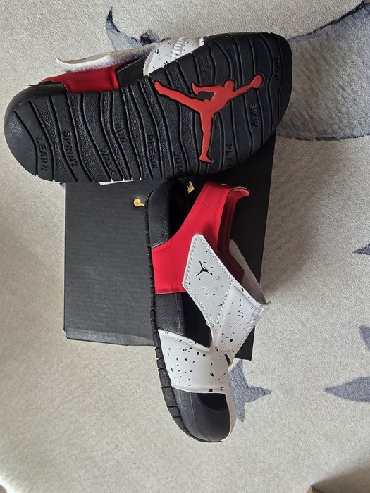 Детски сандали Jordan