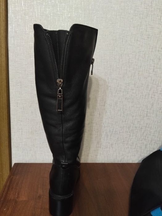 Кожанные сапоги 36 го размера