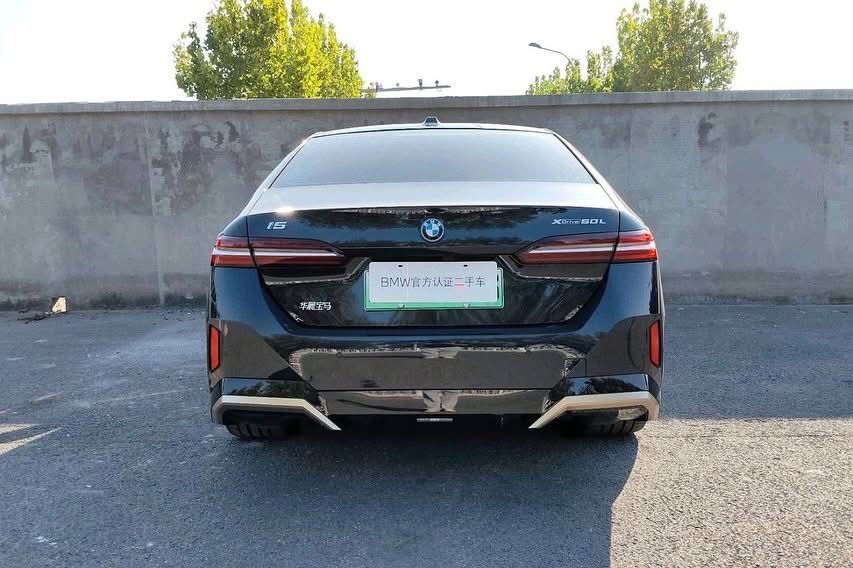 BMW i5 xDrive 50L под заказ от Terra Auto