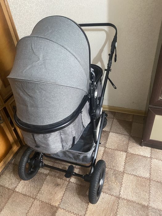 Продаю коляску  зима весна лето осень