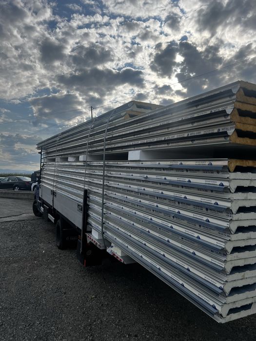 Panou sandwich si Containere Modulare