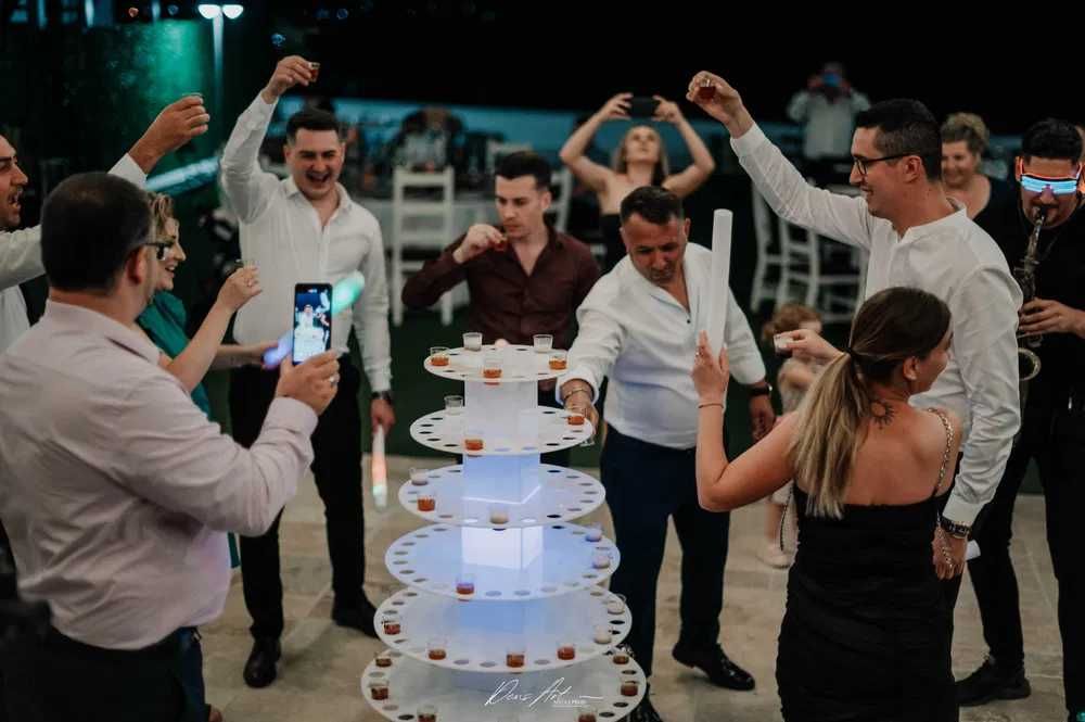 Dj solistă Nuntă Botez Foto-Video Selfie360 Cabină foto Fum greu Bacău
