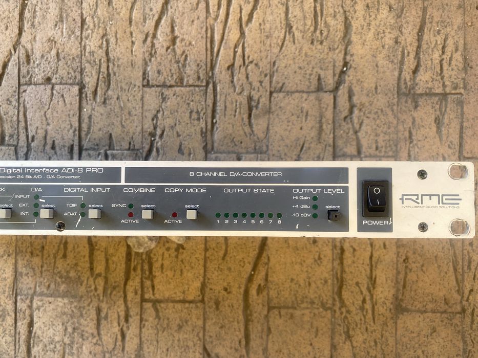 RME ADI-8 PRO TDIF-1 convertor