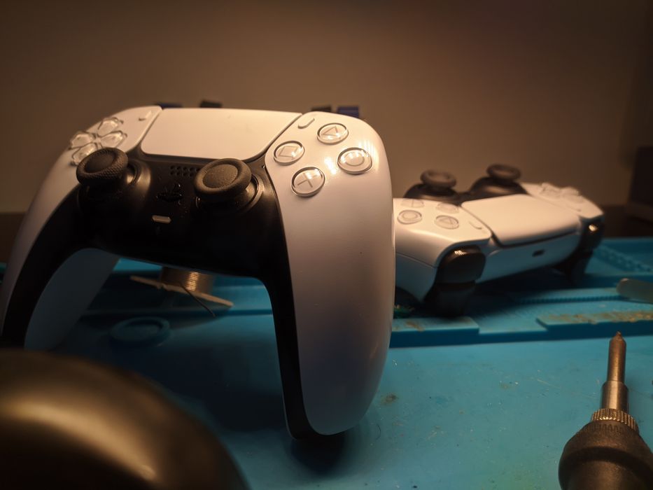 ремонт игровых приставок PS5 , джойстиков PS5