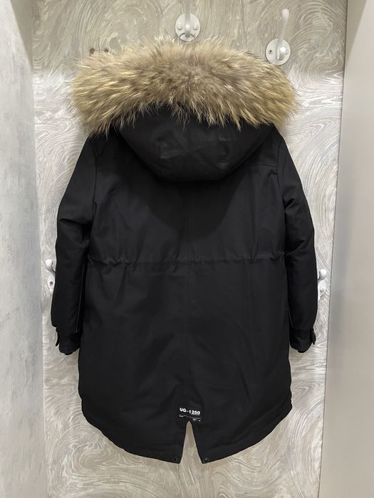 Продам зимнюю куртку / парку для девочки