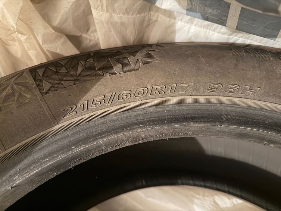 !ЗАПАЗЕНИ! Зимни Гуми Nexen 215/60/R17 DOT 1722 4броя
