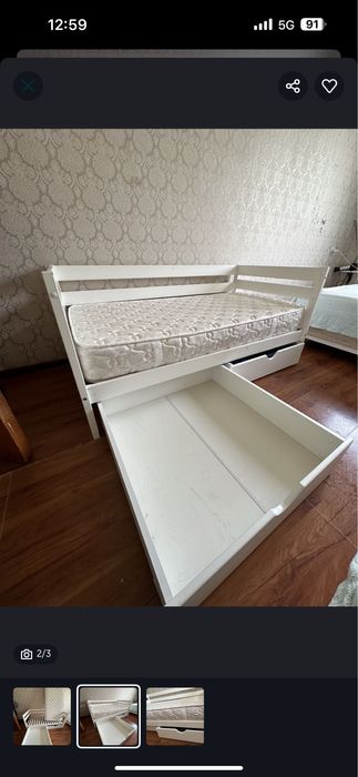 Срочно деревяная кровать детская с матрасом и 2-мя ящиками