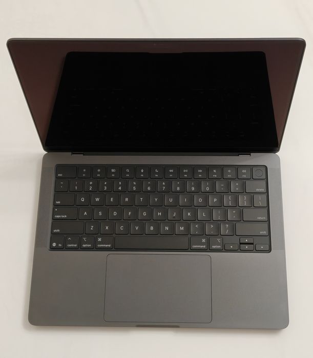 MacBook Pro 14 M5 24/1TB 14 циклов