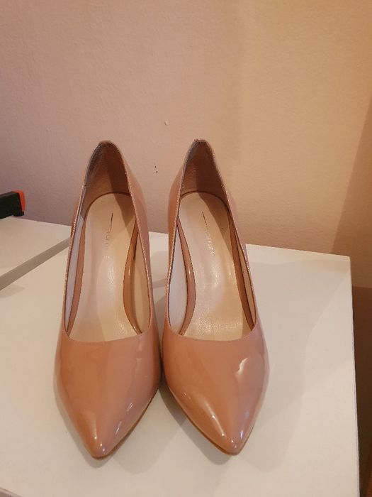 Продам Туфли VOFFIRA