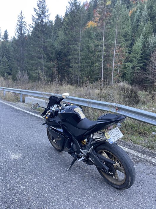 Yamaha YZF R125 2012