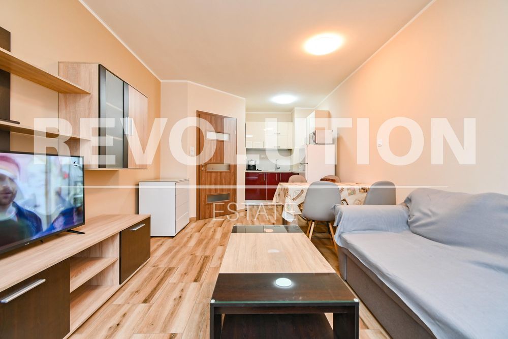 Дава се под наем Двустаен апартамент в София, Люлин 10 - 60 кв.м за 664 € - Снимка #1