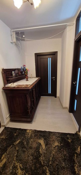 2 camere apartament foarte spațios,  aproape de One Cotroceni,  recent utilat si renovat,  AC,  mașina de spălat vase,  centrala termica,  600 euro